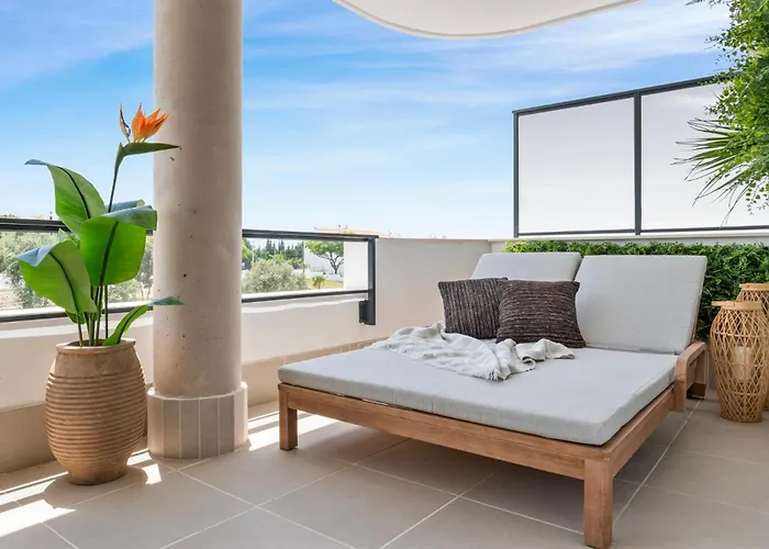 Lujo * אסטפונה